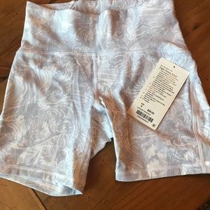 Lululemon train times shorts